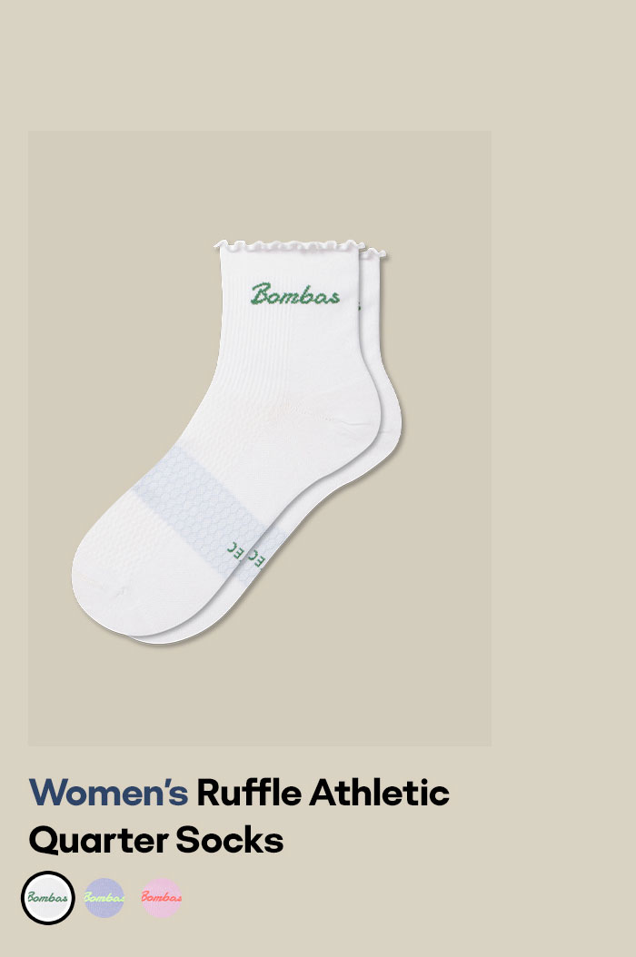 Women's Ruffle Athletic Quarter Socks